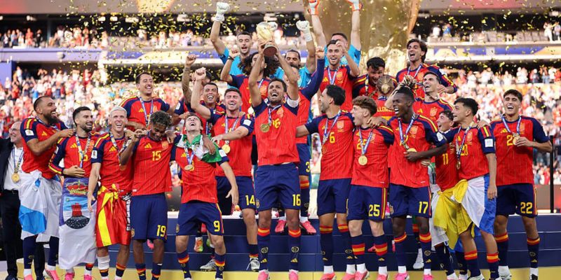 Spain đăng quang sau trận chung kết trước Argentina