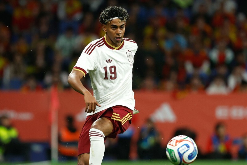 Yamal là ngôi sao nổi bật trận Tây Ban Nha vs Argentina